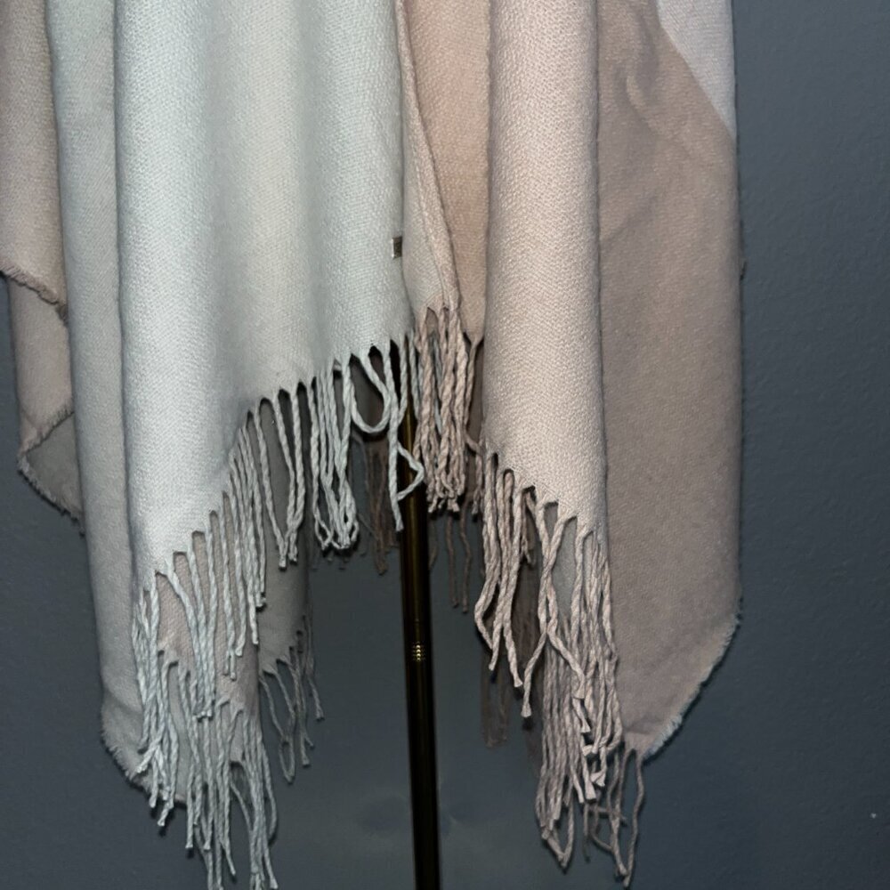 Soia & Kyo Shawl Blush Ballet Pink & Cream Giant Plaid Color Block New With Tags — image 4 of 8